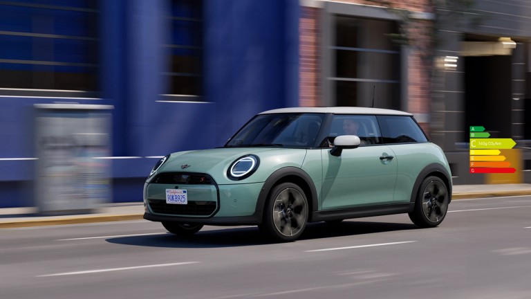 MINI Cooper 3 portes - étape